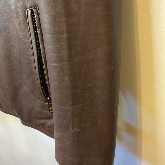 Andrew Marc brown leather fur lined jacket. Only worn a handful of times. - Picture 5 of 11